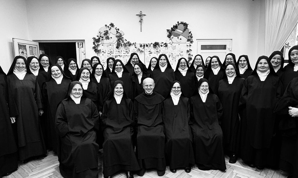 "Jezus niech będzie dla nas wszystkim, początkiem i końcem każdej myśli, słowa i uczynku". - Czcig. sł. Boża Matka Teresa od św. Józefa